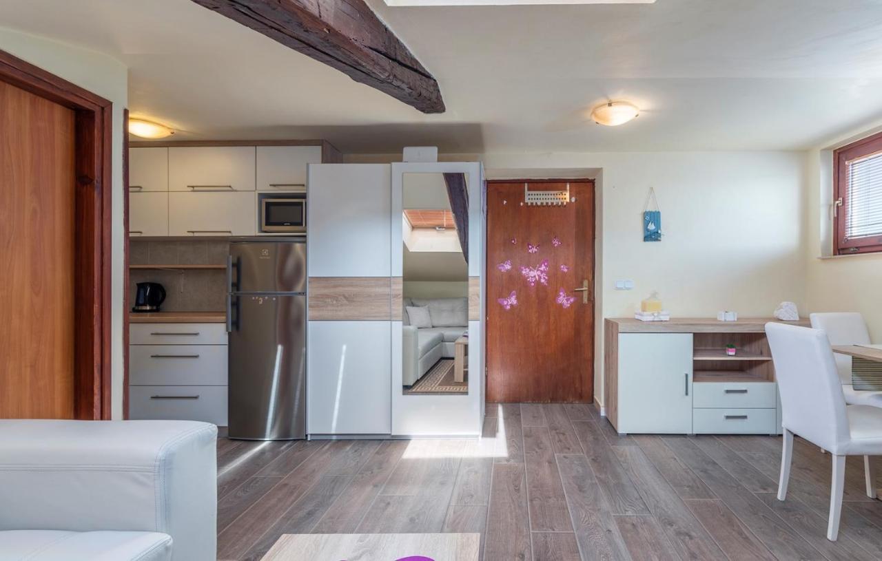 Apartment Zeljka Πόρετς Εξωτερικό φωτογραφία