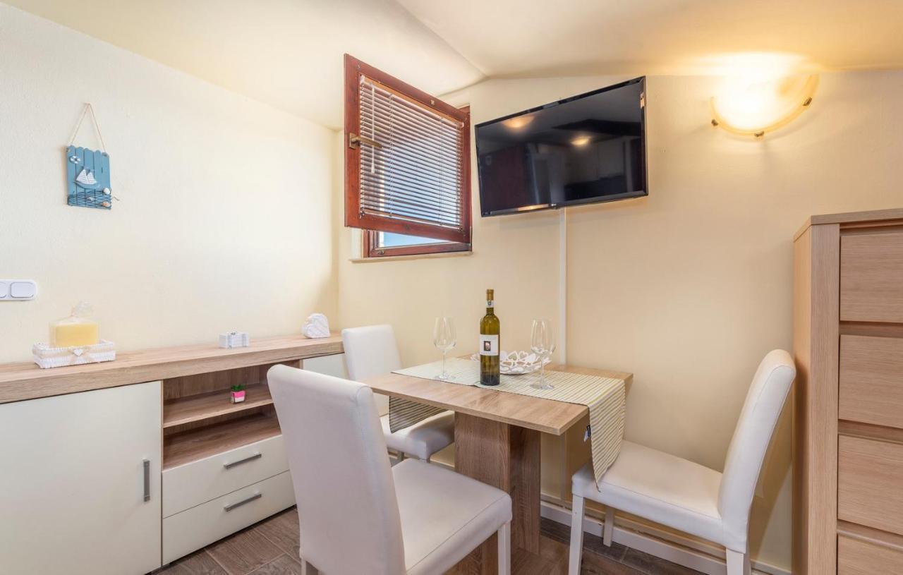 Apartment Zeljka Πόρετς Εξωτερικό φωτογραφία